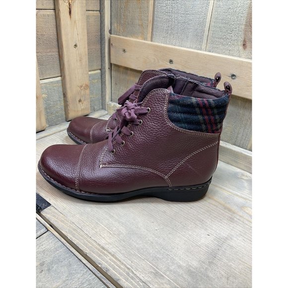Clarks Cushion Soft Retro Boots Maroon Plaid Accent Zipper US9 - Picture 6 of 10